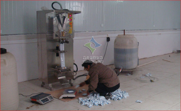 液體包裝機(jī)